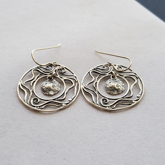 ⬇️Silpada 925 Silver Swirl Disc Dangle Earrings Vintage RARE ⬇️ - Picture 3 of 10